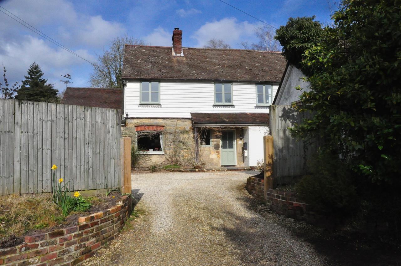 Little Tidebrook Farm Bed & Breakfast Wadhurst Bagian luar foto